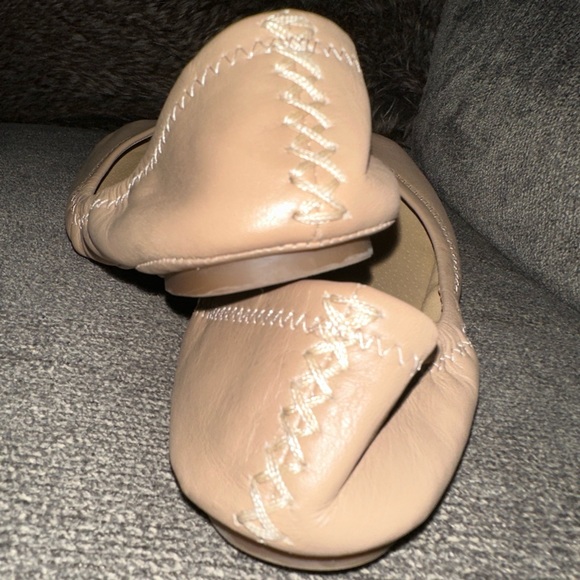 Lucky Brand Emmie Tan Ballet Flats - Picture 4 of 5